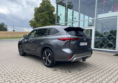 TOYOTA HIGHLANDER 2021 г.