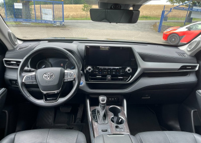 TOYOTA HIGHLANDER 2021 г.