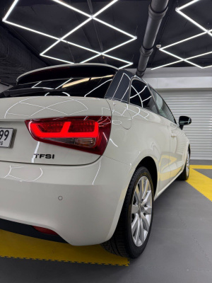 AUDI A1 2010 г.